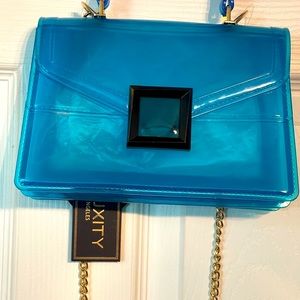 Isn’t this cute little blue purse just perfect!!!